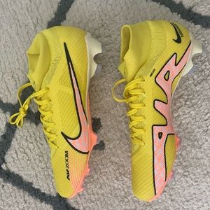 NWT Zoom Mecurial Superfly 9 Elite FG ‘Lucent Pack’ size m7 and w9 yellow cleats